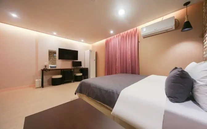 Oda (Deluxe breakfast + multi-room PKG (Ne)