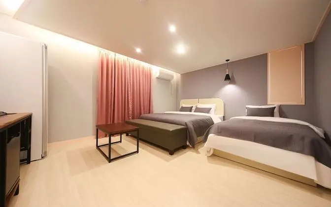 Oda (Twin breakfast PKG (Netflix available)