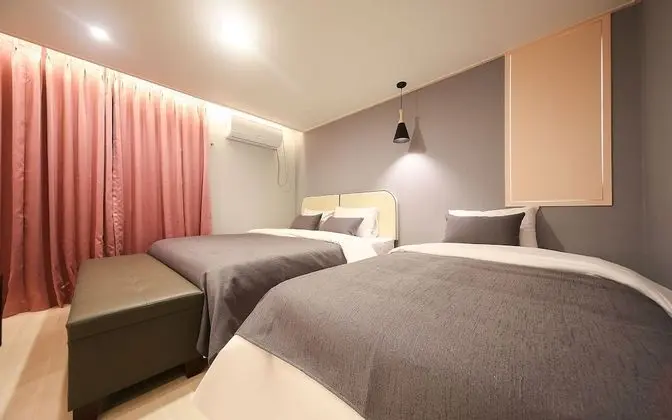 Oda (Twin breakfast PKG (Netflix available)