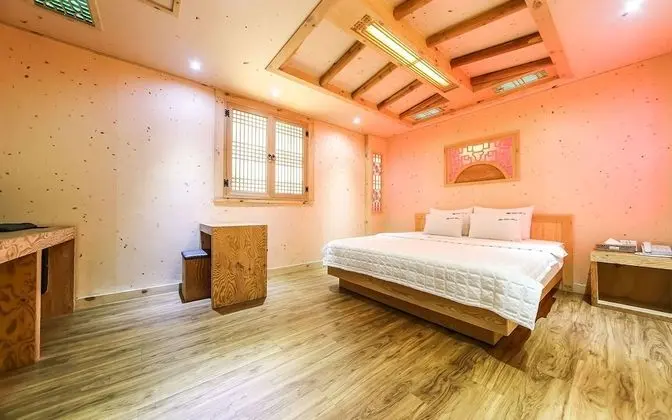 Oda (Semi-Special Room)