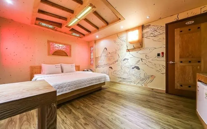 Oda (Semi-Special Room)