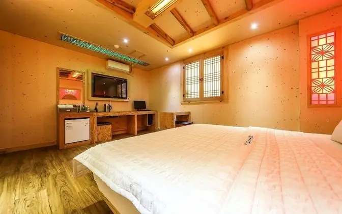 Oda (Semi-Special Room)