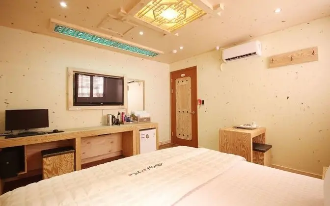 Oda (Semi-Special Room)