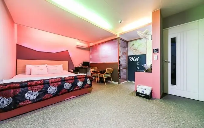 Oda (Semi-special room (styler available))