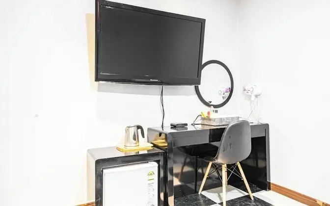 Oda (Ondol (Netflix available))