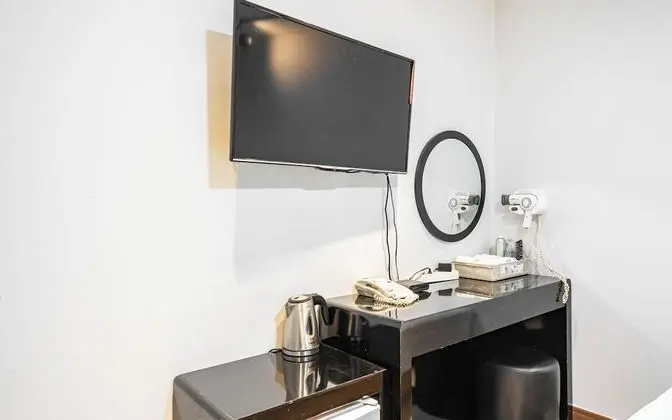 Oda (Twin (Netflix Available))