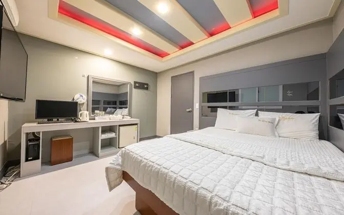 Oda (Standard Room A (Netflix available))