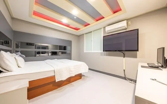 Oda (Standard Room A (Netflix available))