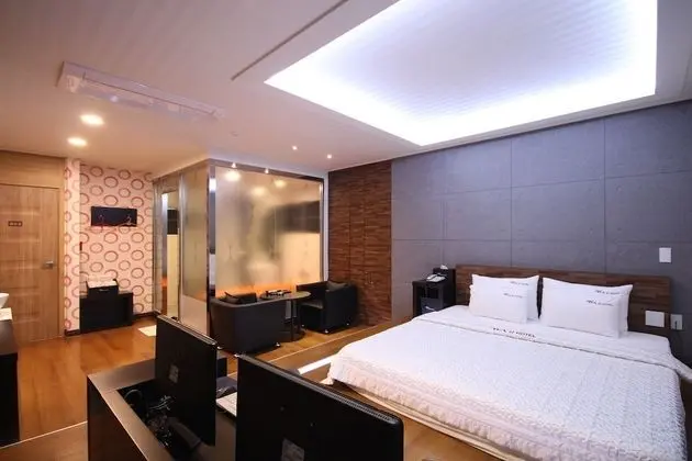 Oda (Suite room (Netflix Available))