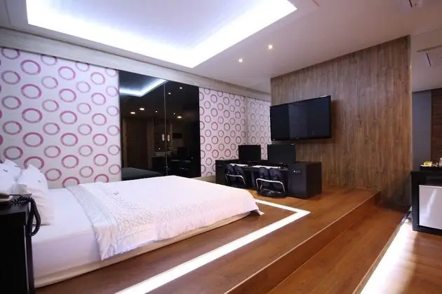 Oda (Suite room (Netflix Available))