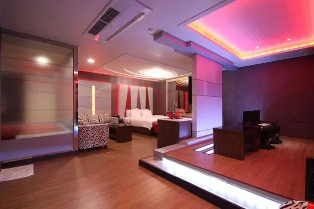 Oda (Suite Twin (Netflix Available))