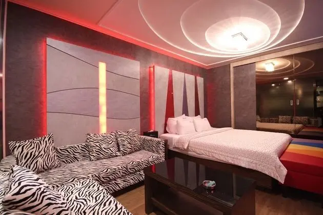 Oda (Suite Twin (Netflix Available))