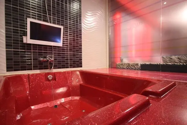 Oda (Suite Twin (Netflix Available))