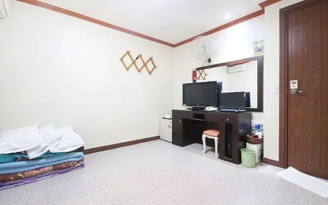 Oda (Korean-style Ondol Room)