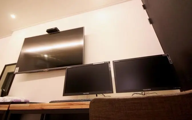 Oda (Twin (Netflixm Business trip&Trip Wee)