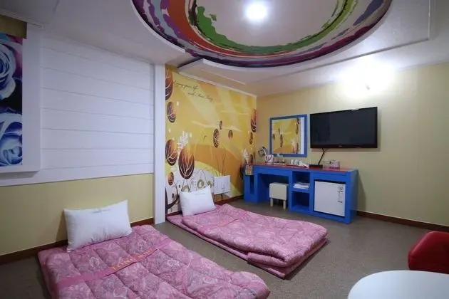 Oda (Semi-Deluxe (Ondol))