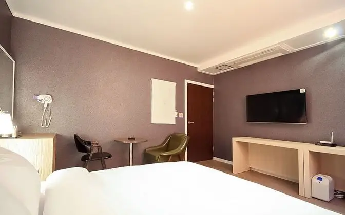 Oda (Premium Double (Netflix available Par)