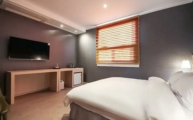 Oda (Premium Double (Netflix available Par)