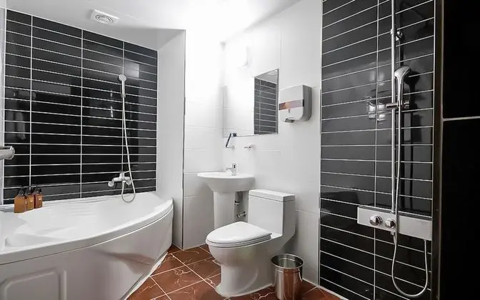 Oda (Premium Double (Netflix available Par)