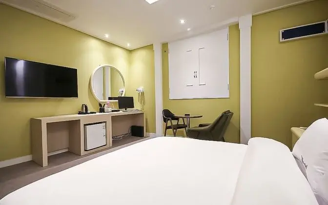 Oda (Premium Double (Netflix available Par)