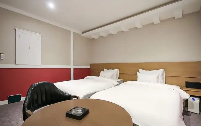 Oda (Standard Twin (Netflix available Park)