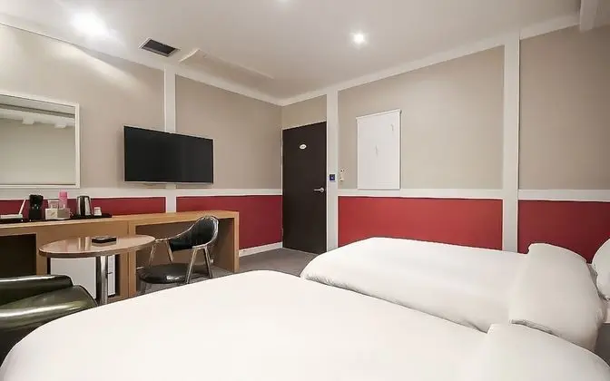 Oda (Standard Twin (Netflix available Park)