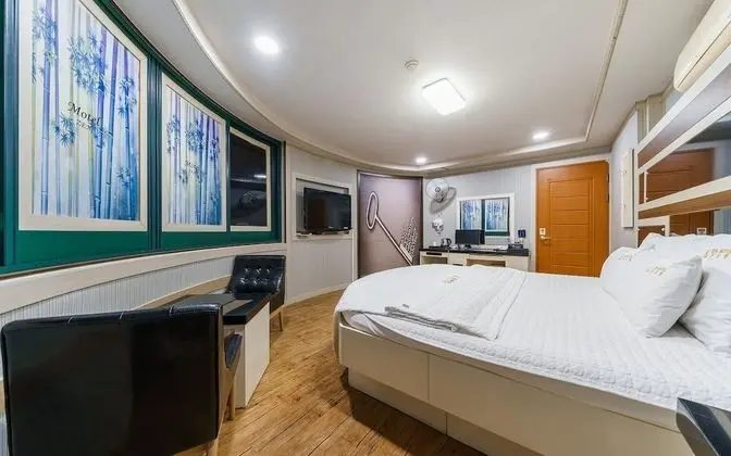 Oda (Special RoomA (Netflix Available))