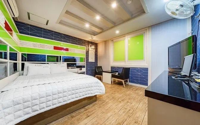 Oda (Special RoomB (Netflix Available))