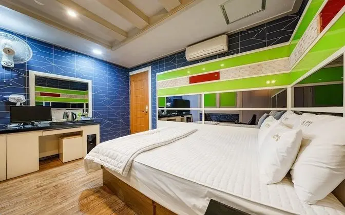 Oda (Special RoomB (Netflix Available))