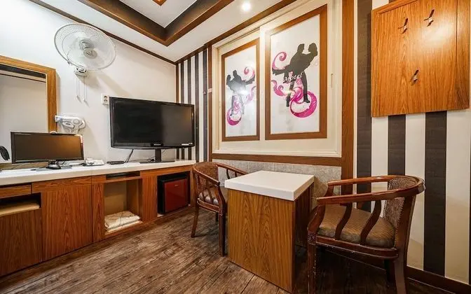 Oda (Standard Room (Netflix Available))