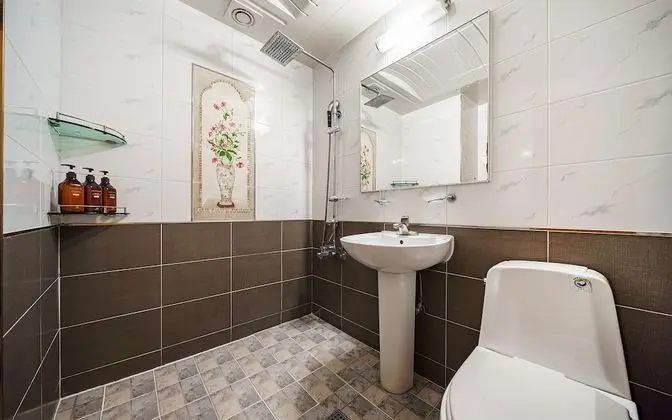 Oda (Standard Room (Netflix Available))