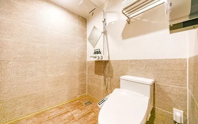 Oda (Deluxe Twin (Netflix viewing breakfas)