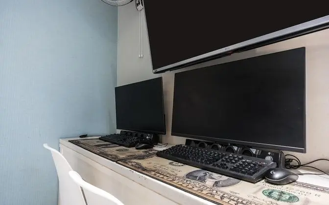 Oda (Special room (high-performance PC Net)