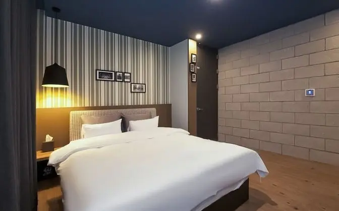 Oda (Standard (no smoking room/netflix ava)