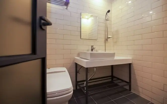 Oda (Standard (no smoking room/netflix ava)