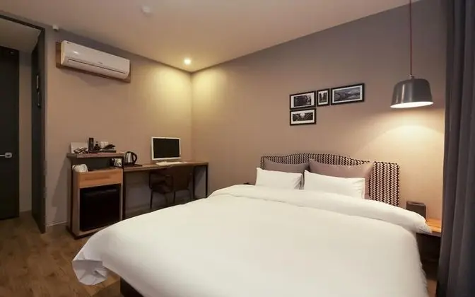 Oda (Standard (no smoking room/netflix ava)