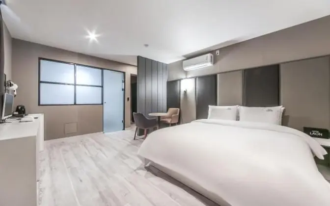 Oda (Deluxe (Breakfast provided during you)