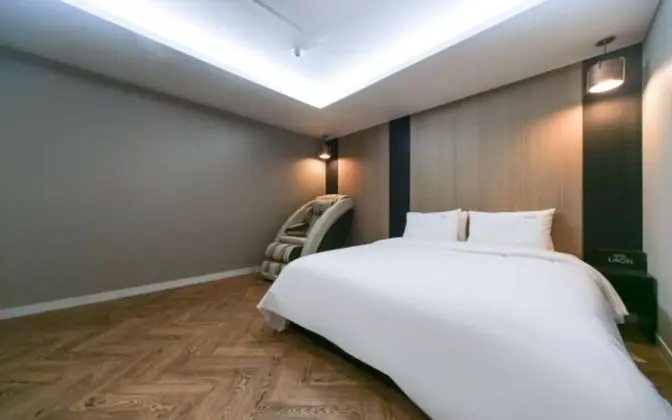 Oda (Premium (breakfast provided during yo)