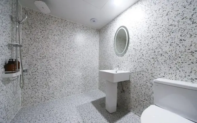 Oda (Premium (breakfast provided during yo)