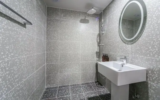 Oda (Standard (Breakfast provided upon sta)