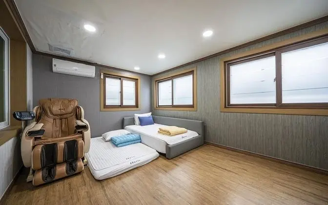 Oda (Family Room (Meeting Room/Restaurant )