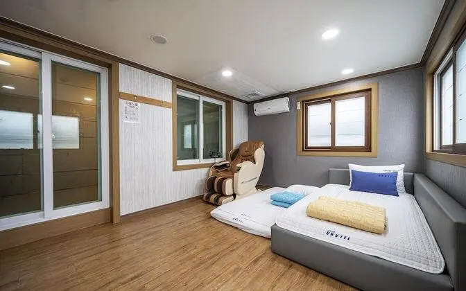 Oda (Family Room (Meeting Room/Restaurant )