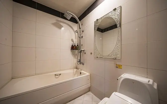 Oda (Twin/Dormitory Room (Single Bed & Bun)