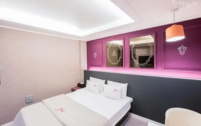 Oda (Standard (Netflix Available Hotel Inq)