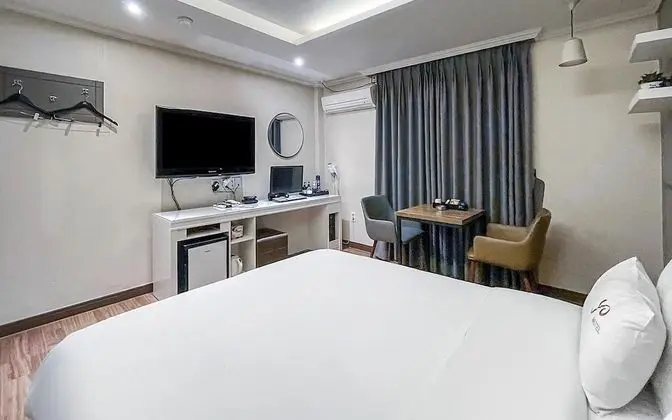 Oda (Standard (Netflix Available Hotel Inq)