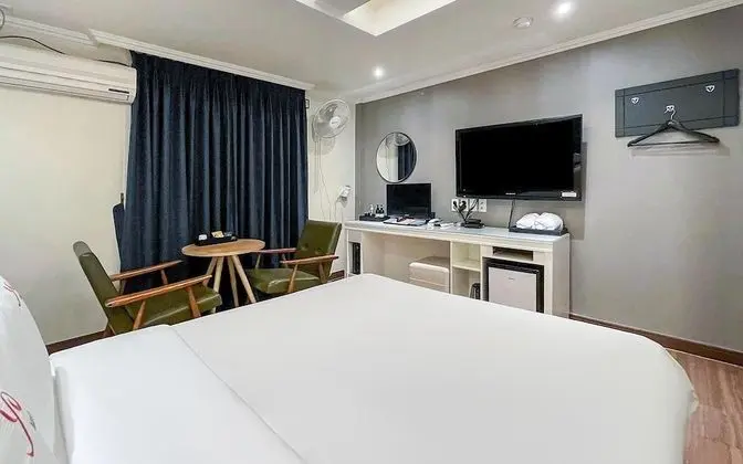 Oda (Standard (Netflix Available Hotel Inq)