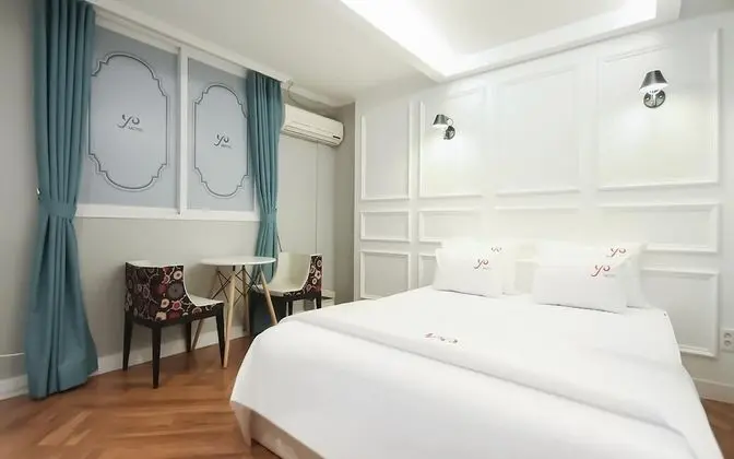 Oda (Standard (Netflix Available Hotel Inq)