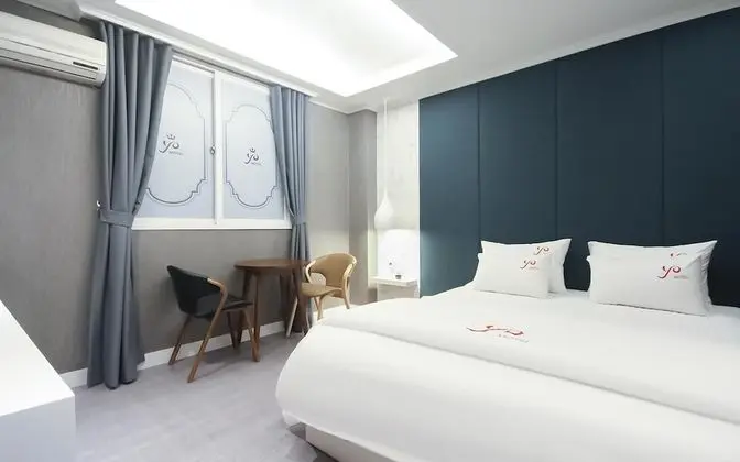 Oda (Standard (Netflix Available Hotel Inq)