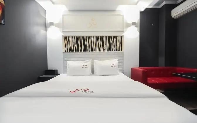 Oda (Standard (Netflix Available Hotel Inq)