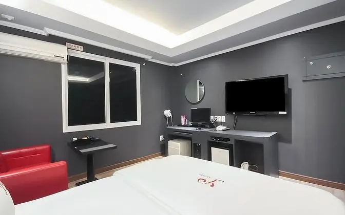 Oda (Standard (Netflix Available Hotel Inq)